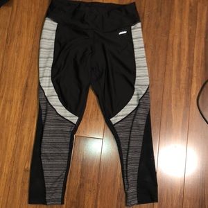 jockey crop mesh pattern leggings